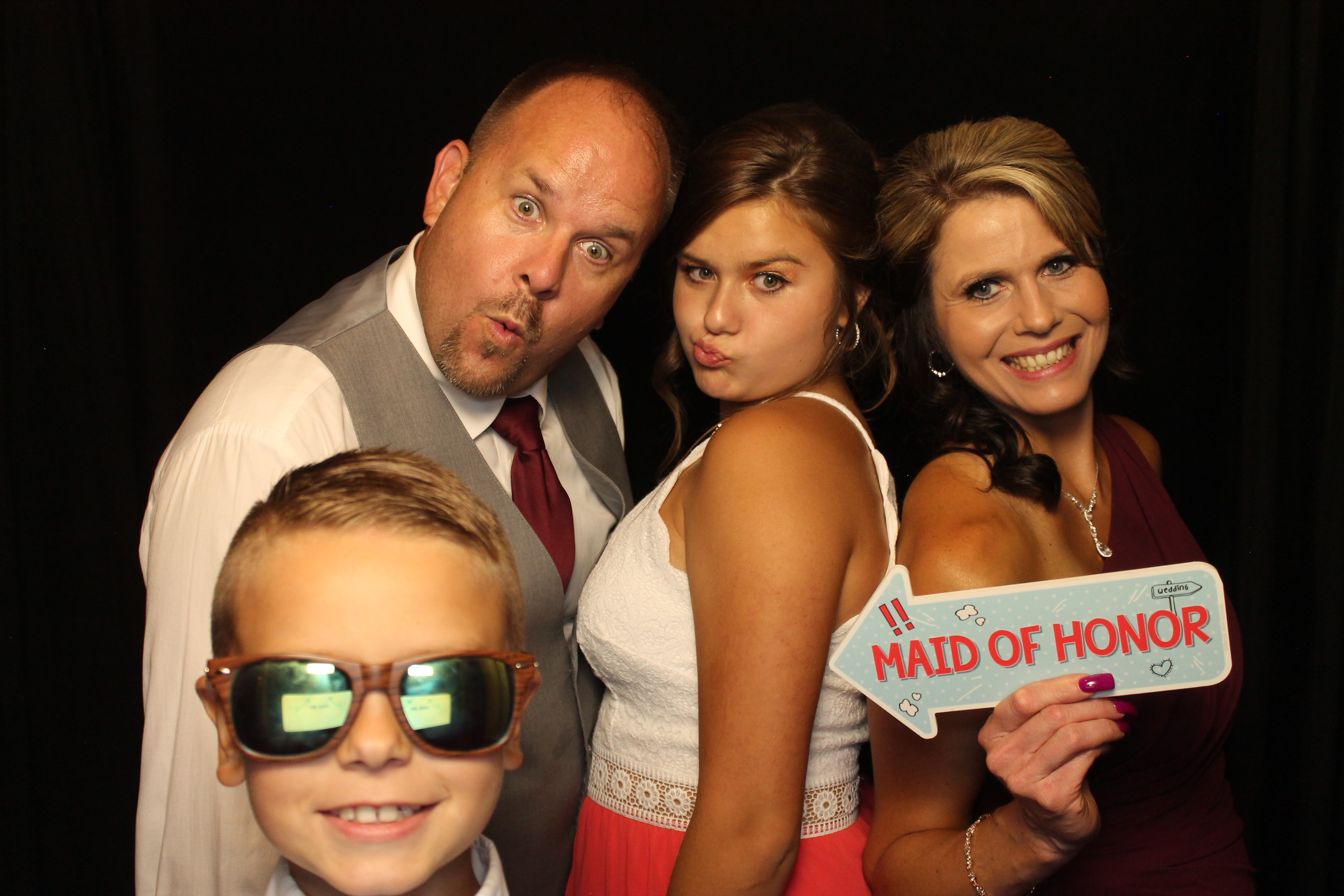 Christine Cosby Wedding Reception | View more photos from the event at gallery.photoboothcincy.com/u/PhotoBoothCincy/Christine-Cosby-Wedding-Reception